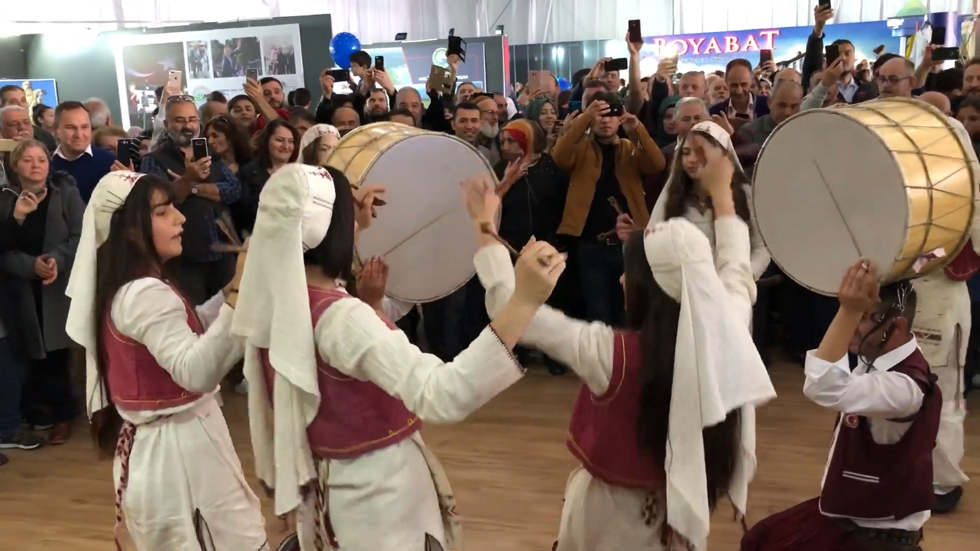 Antalya’da Kına Gecelerinde Davul Zurnanın Muhteşem Coşkusu